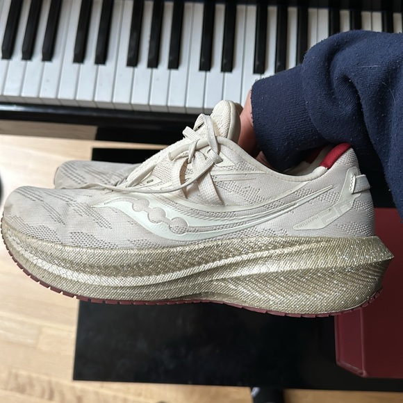 Brie & Wine Limited Edition Saucony Women’s Shoes 11 - Picture 9 of 13